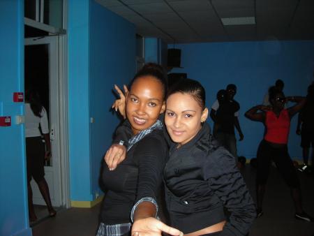 marie-elodie et moi a une ptite toeuf lacher vos coms